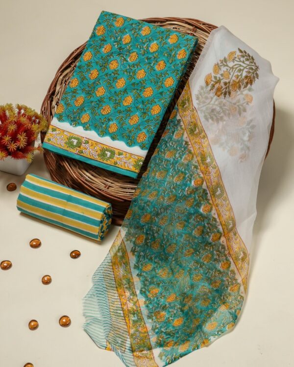 Cotton Suit Set With Chiffon Dupptta